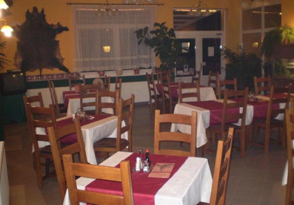 Zatonyi Csarda Panzio Bed and Breakfast Dunasziget Buitenkant foto